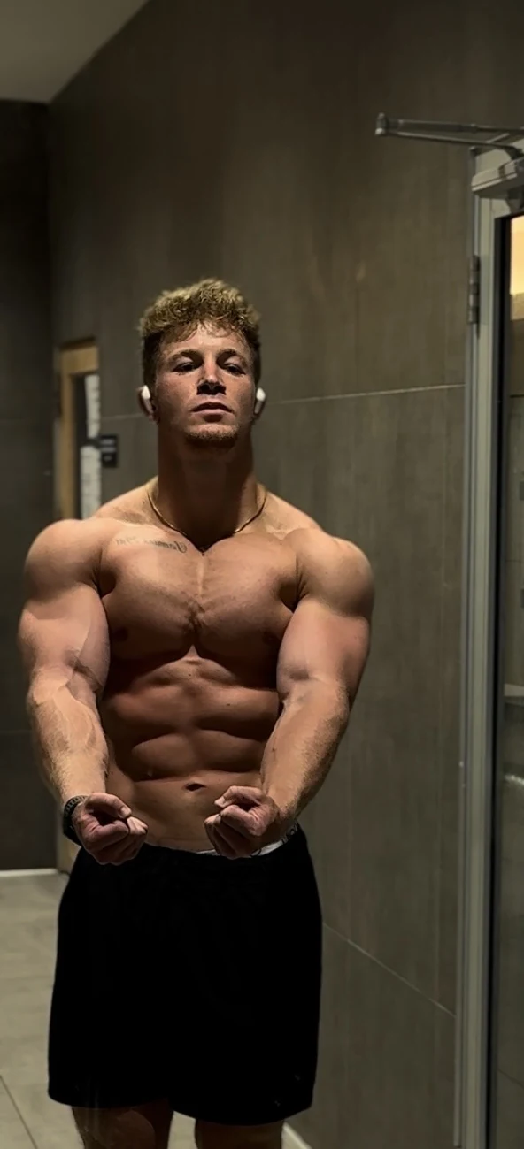 Tanner Culver physique training photo